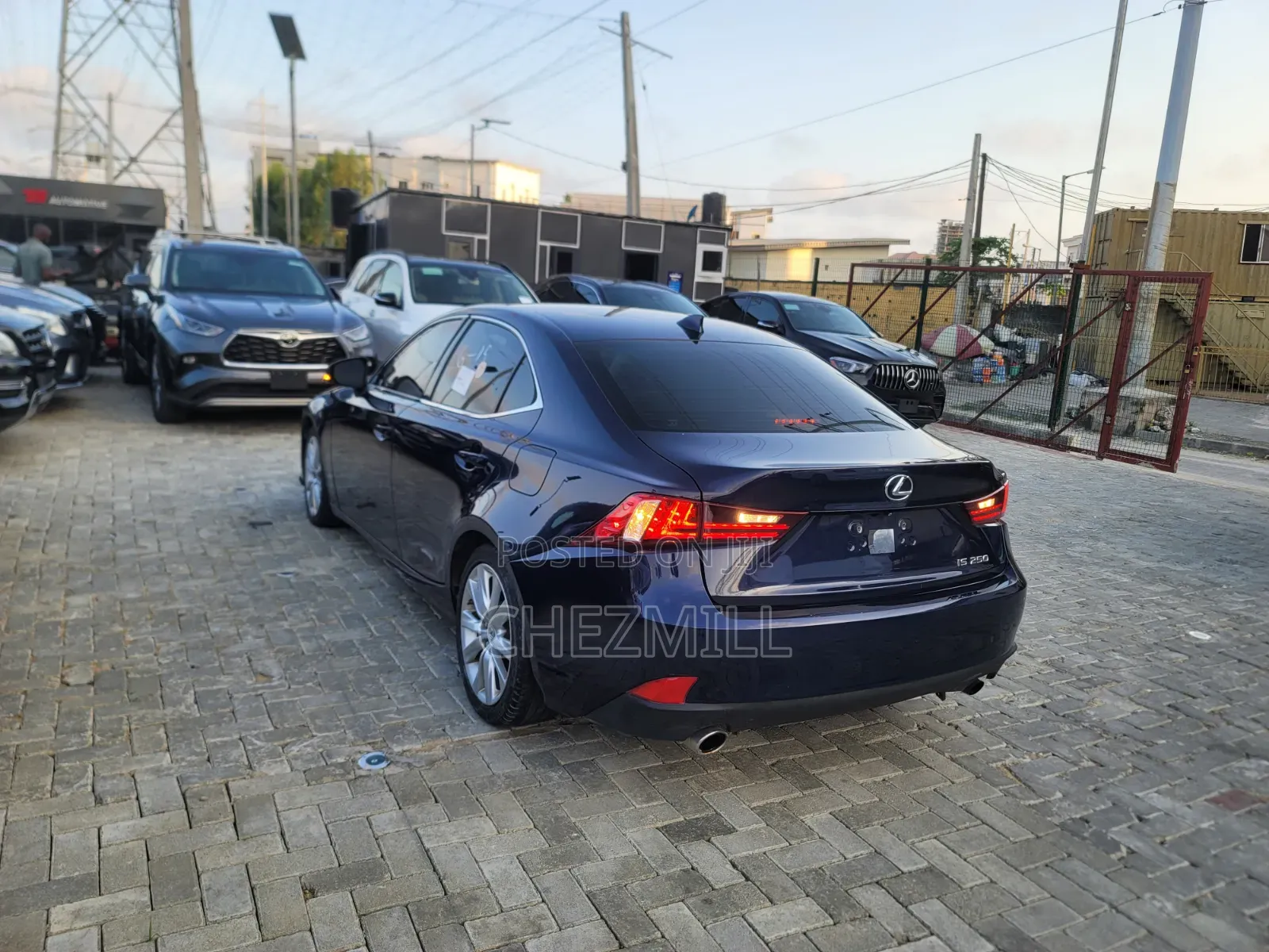 Lexus IS 2015 Blue