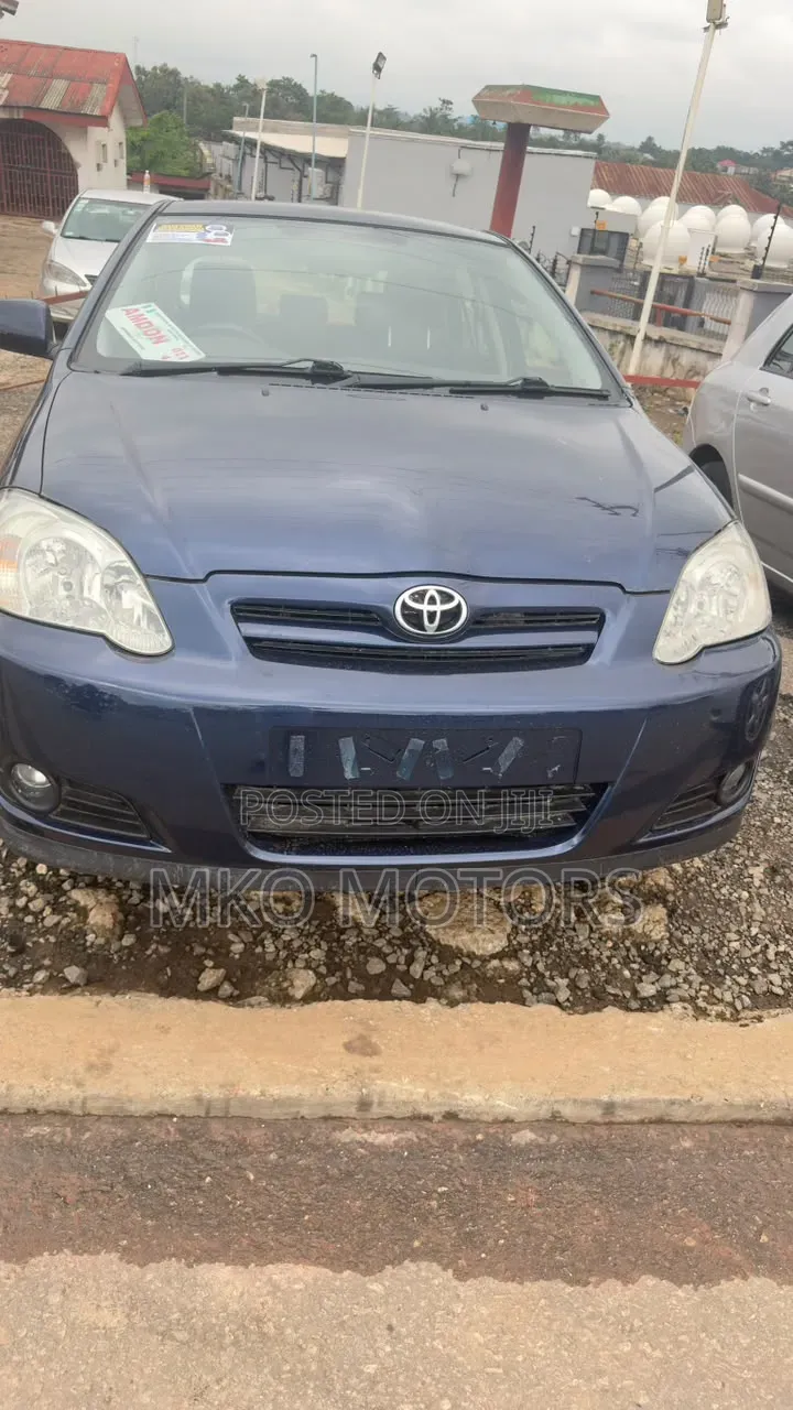 Toyota Corolla Liftback 2005 Blue