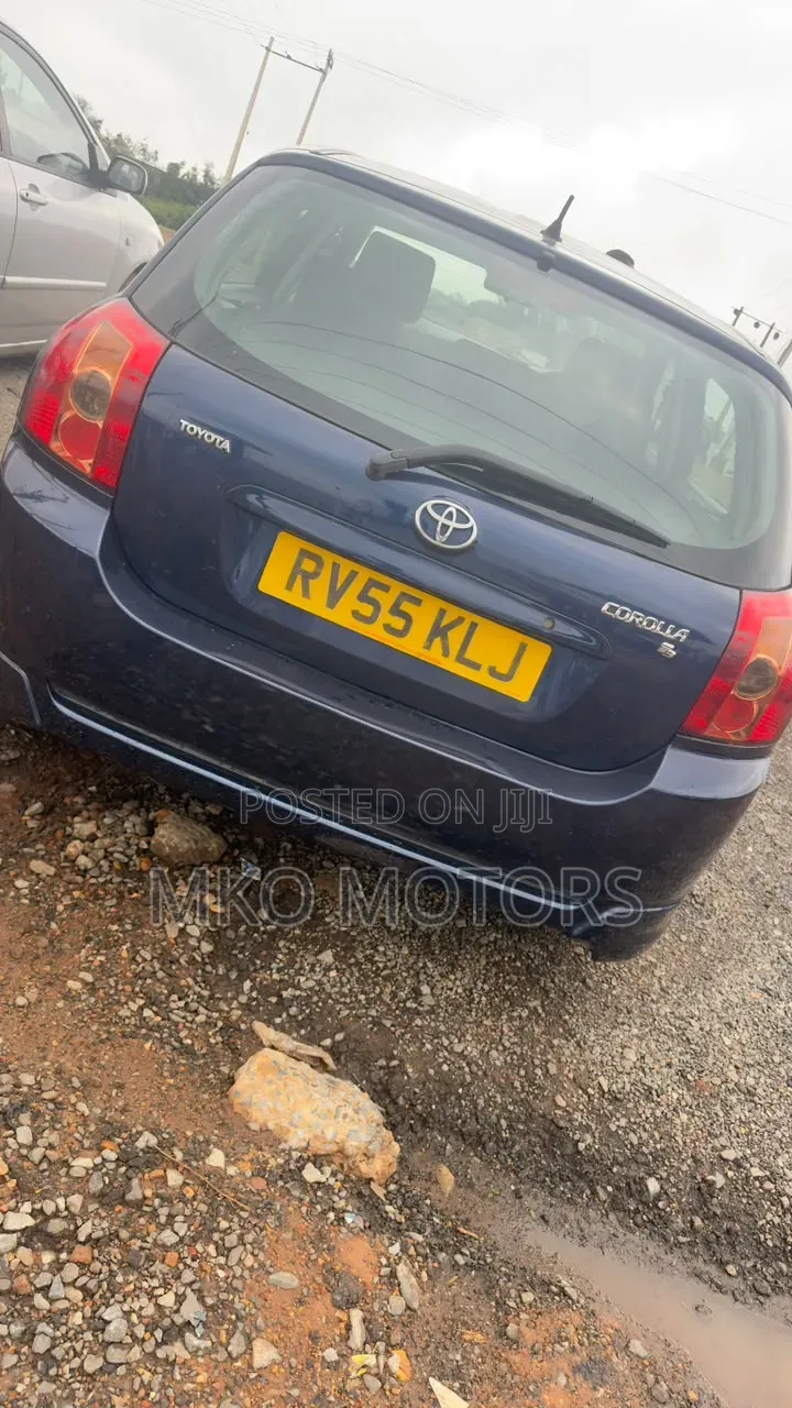 Toyota Corolla Liftback 2005 Blue