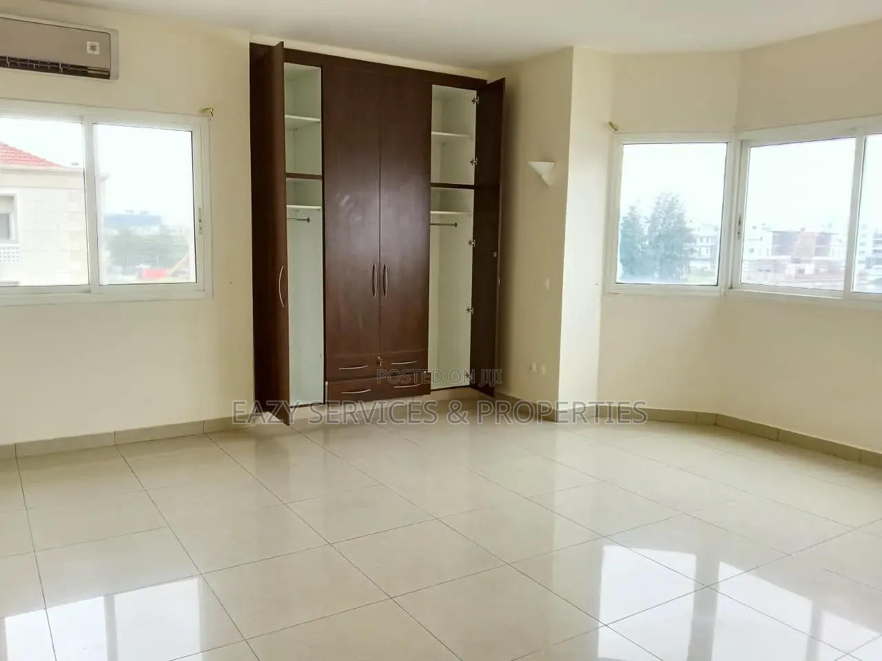 4bdrm Apartment in Banana Island Road for rent
