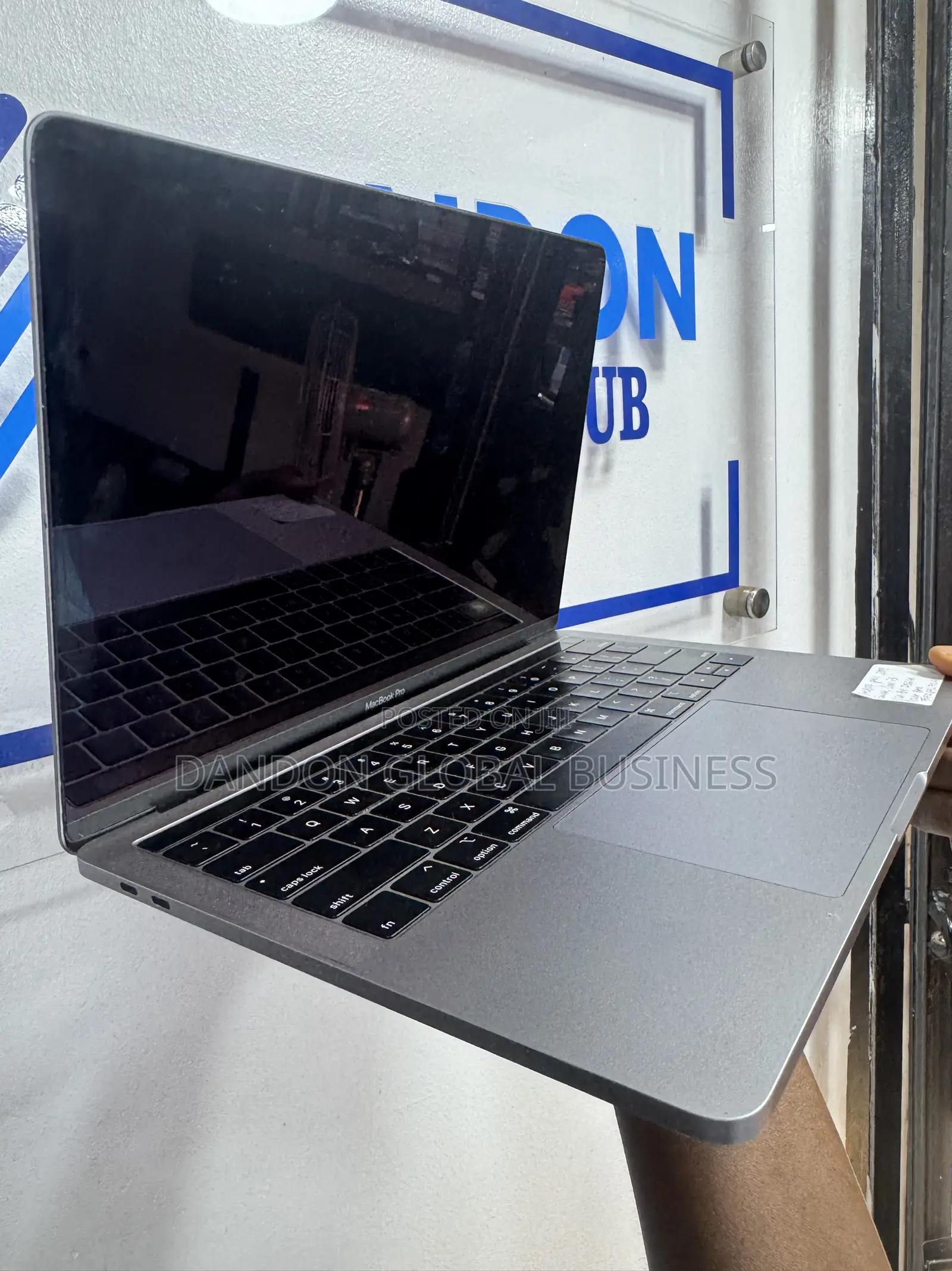 Laptop Apple MacBook Pro 2019 8GB Intel Core i5 SSD 256GB