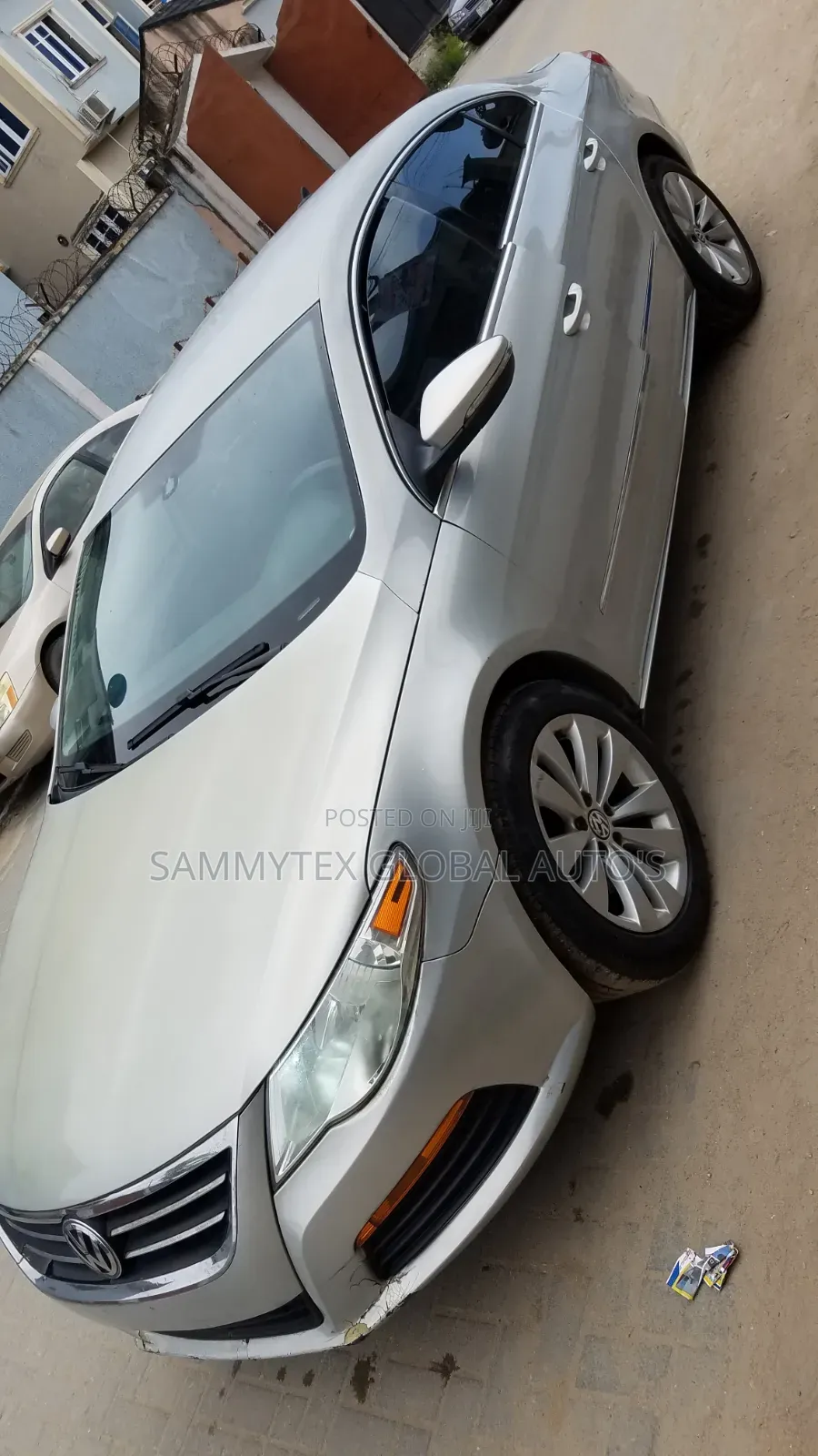 Volkswagen Passat 2010 Silver