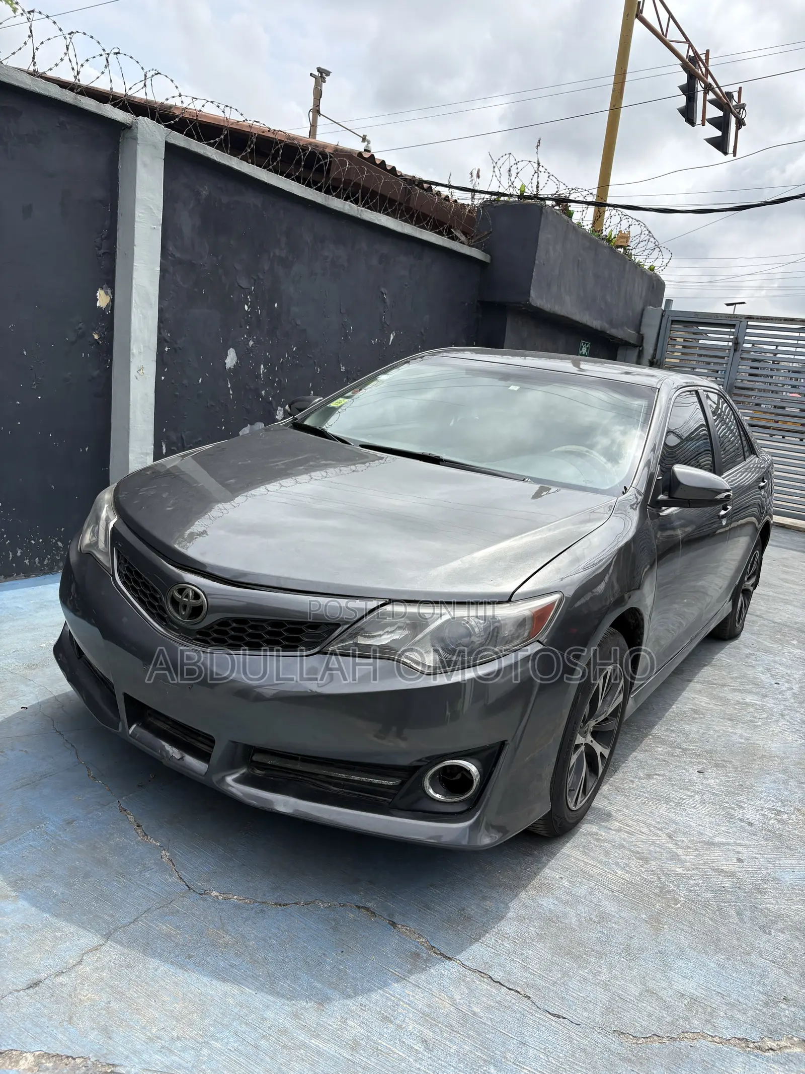 Toyota Camry SE 4dr Sedan (2.5L 4cyl 6A) 2014 Gray