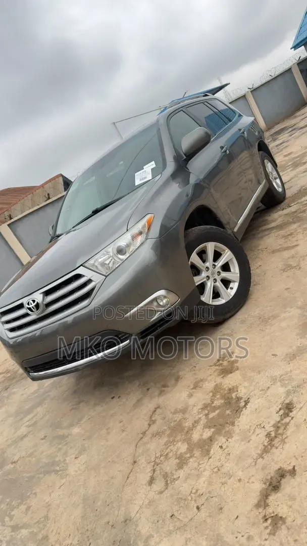 Toyota Highlander Limited 2012 Green