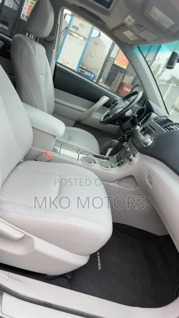 Toyota Highlander Limited 2012 Green