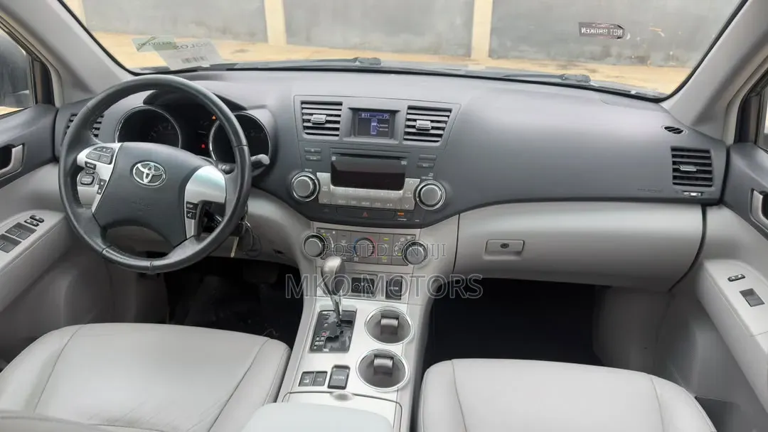 Toyota Highlander Limited 2012 Green