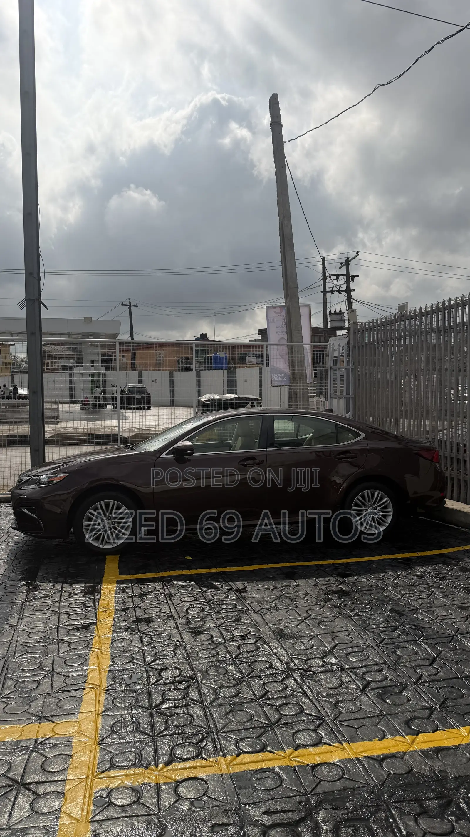 Lexus ES 350 FWD 2017 Burgundy