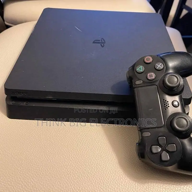 UK USED Sony PlayStation 4 Slim +Controllers 10 Pre-Installed Games