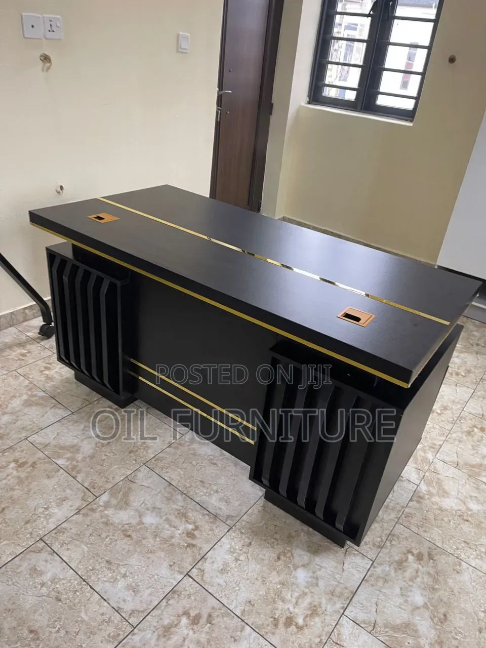 Standard Executive Black & Gold Office Desk With Side Drawer 1.4meter