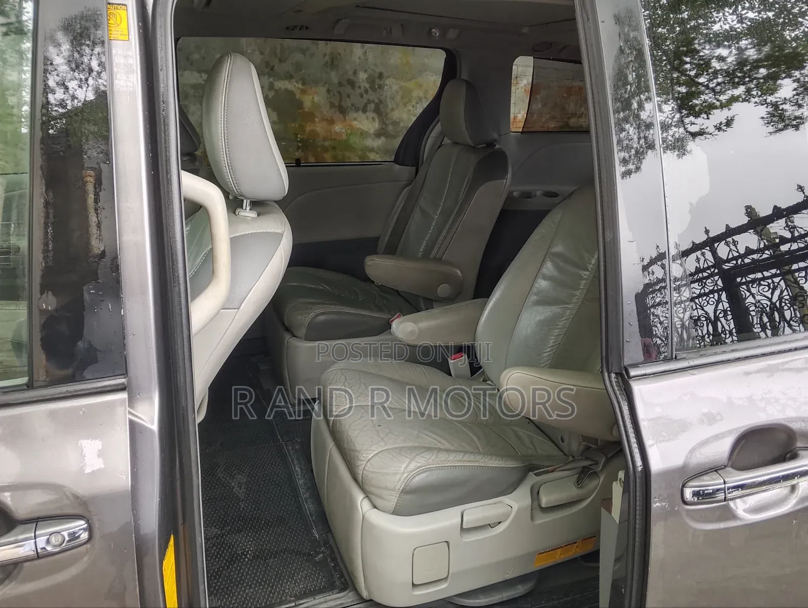 Toyota Sienna 2012 Brown