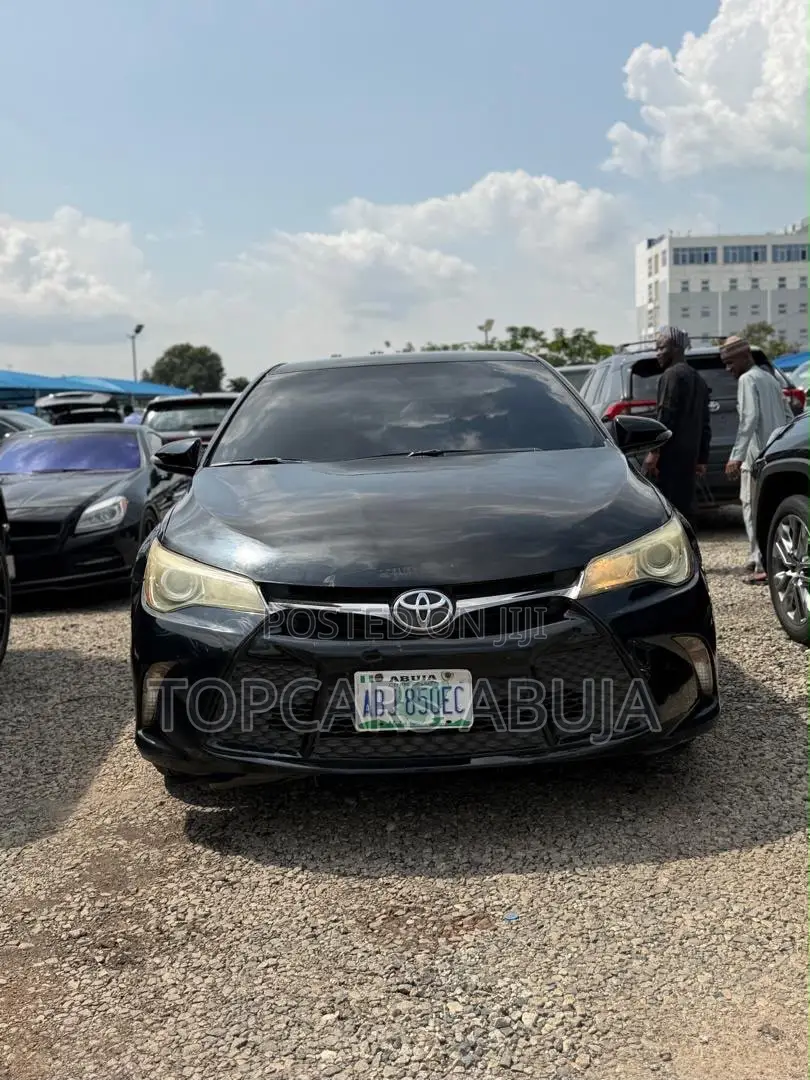 Toyota Camry 2016 Black