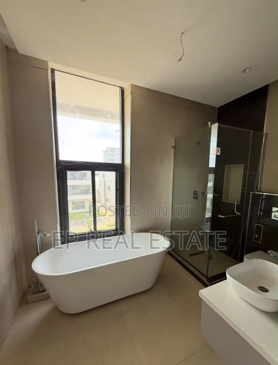 5bdrm Duplex in Jabi for rent