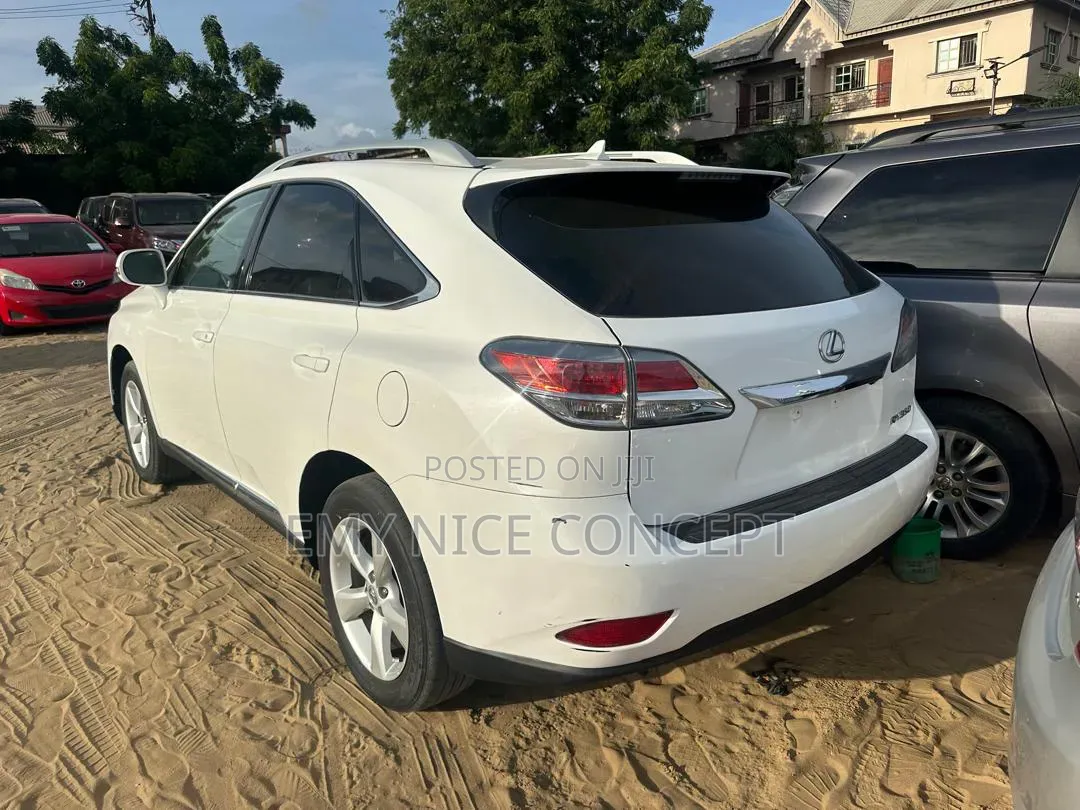 Lexus RX 350 FWD 2013 White