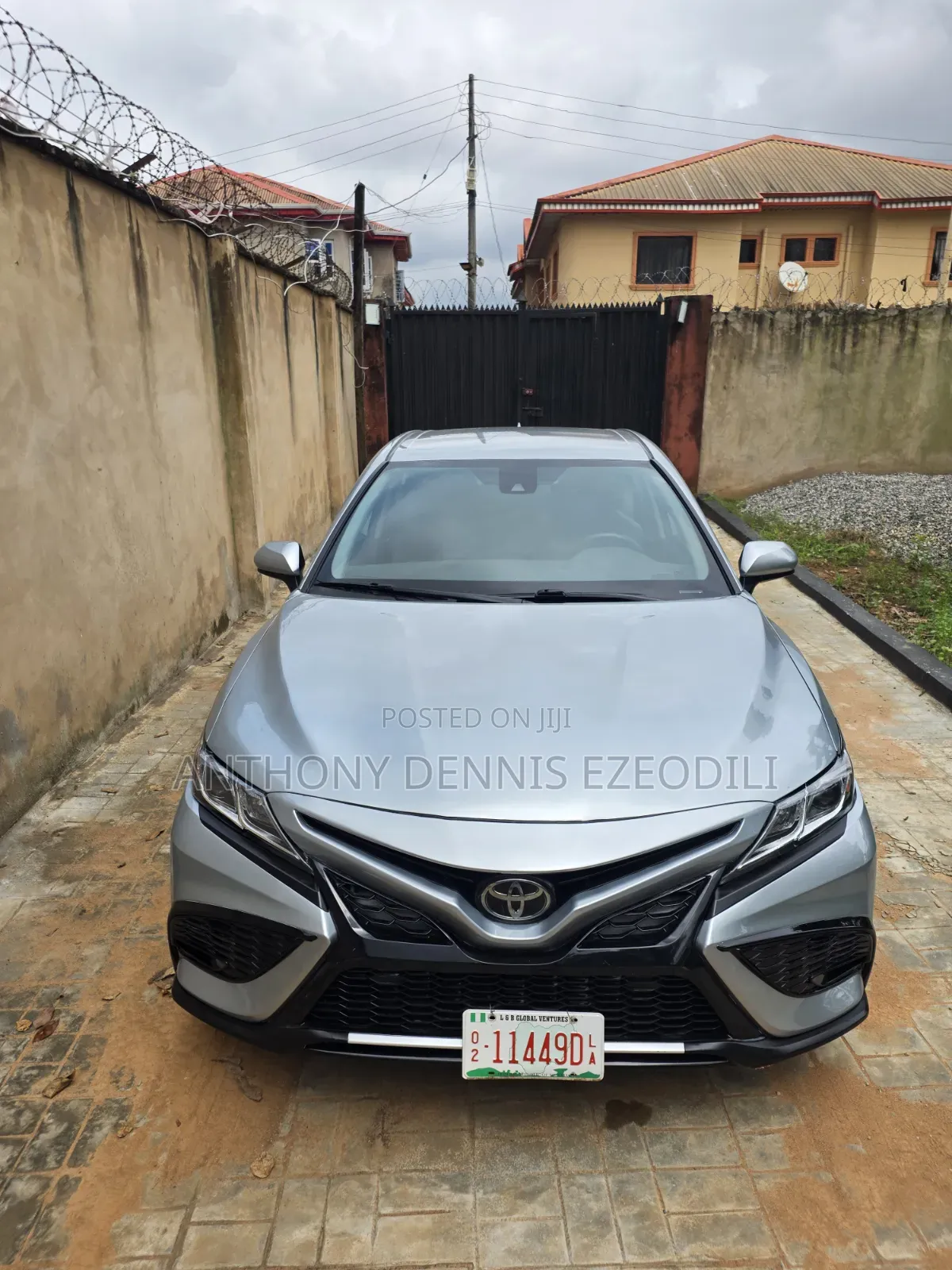 Toyota Camry SE FWD 2020 Silver