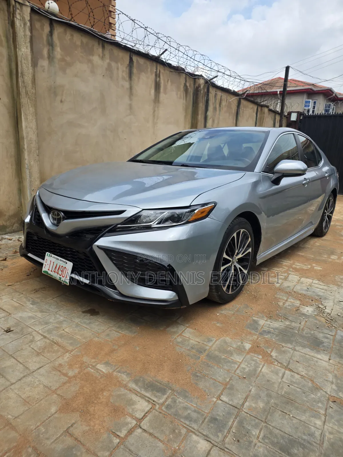 Toyota Camry SE FWD 2020 Silver