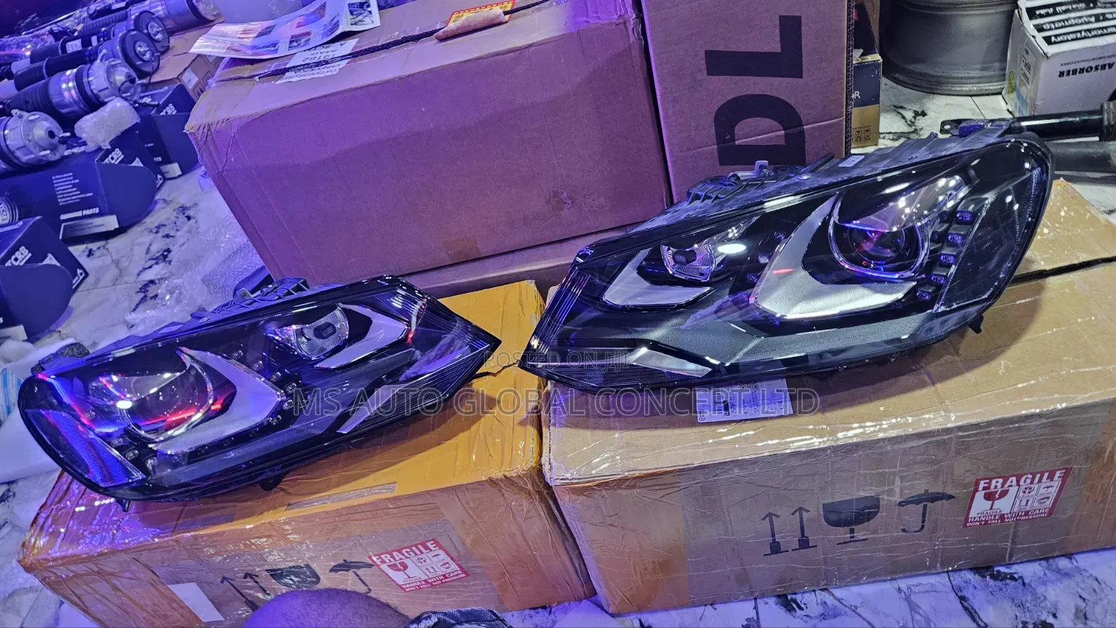 Volkswagen Touareg 2013 Headlights