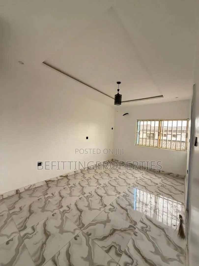 3bdrm Apartment in Ikeja for sale
