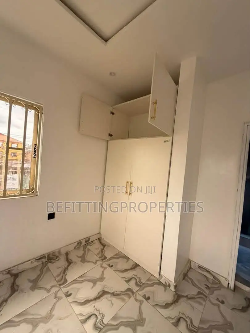 3bdrm Apartment in Ikeja for sale