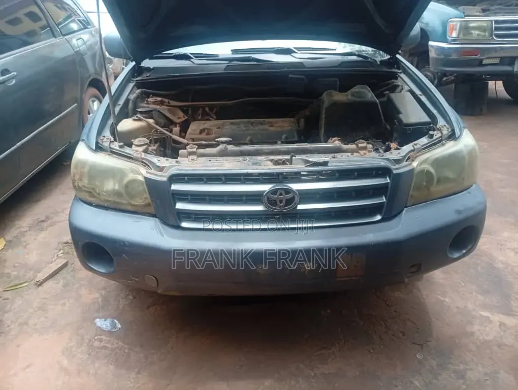 Toyota Highlander 2005 Gray