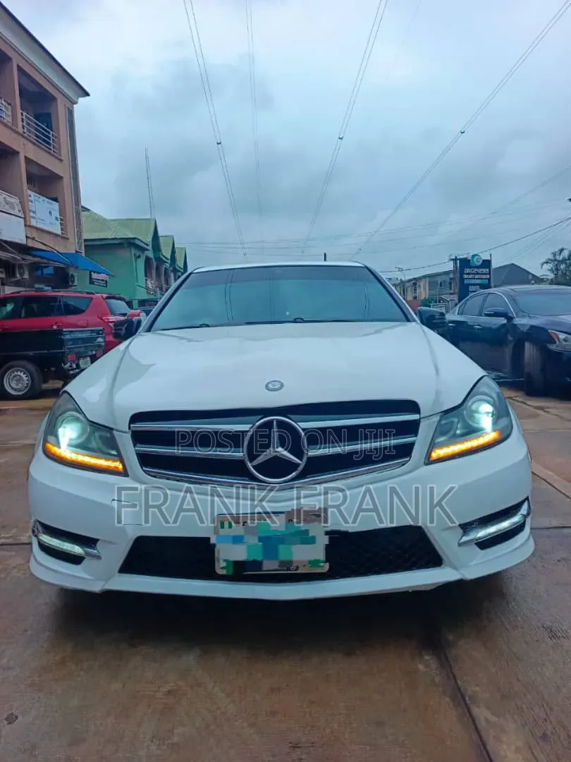 Mercedes-Benz C300 2009 White
