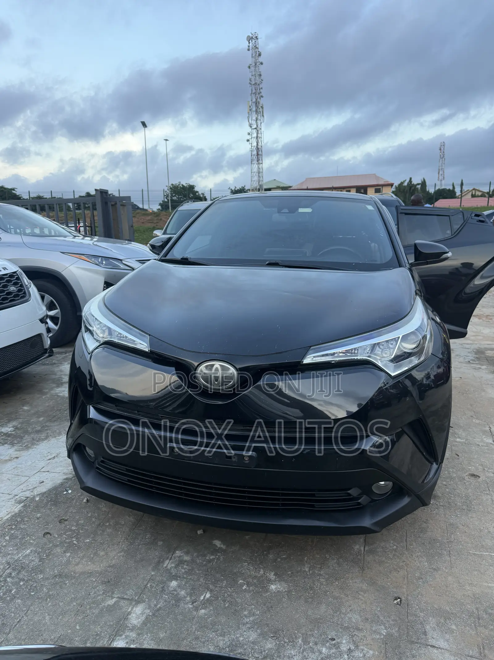 Toyota C-HR XLE Prermium FWD (2.0L 4cyl 2AM) 2018 Black