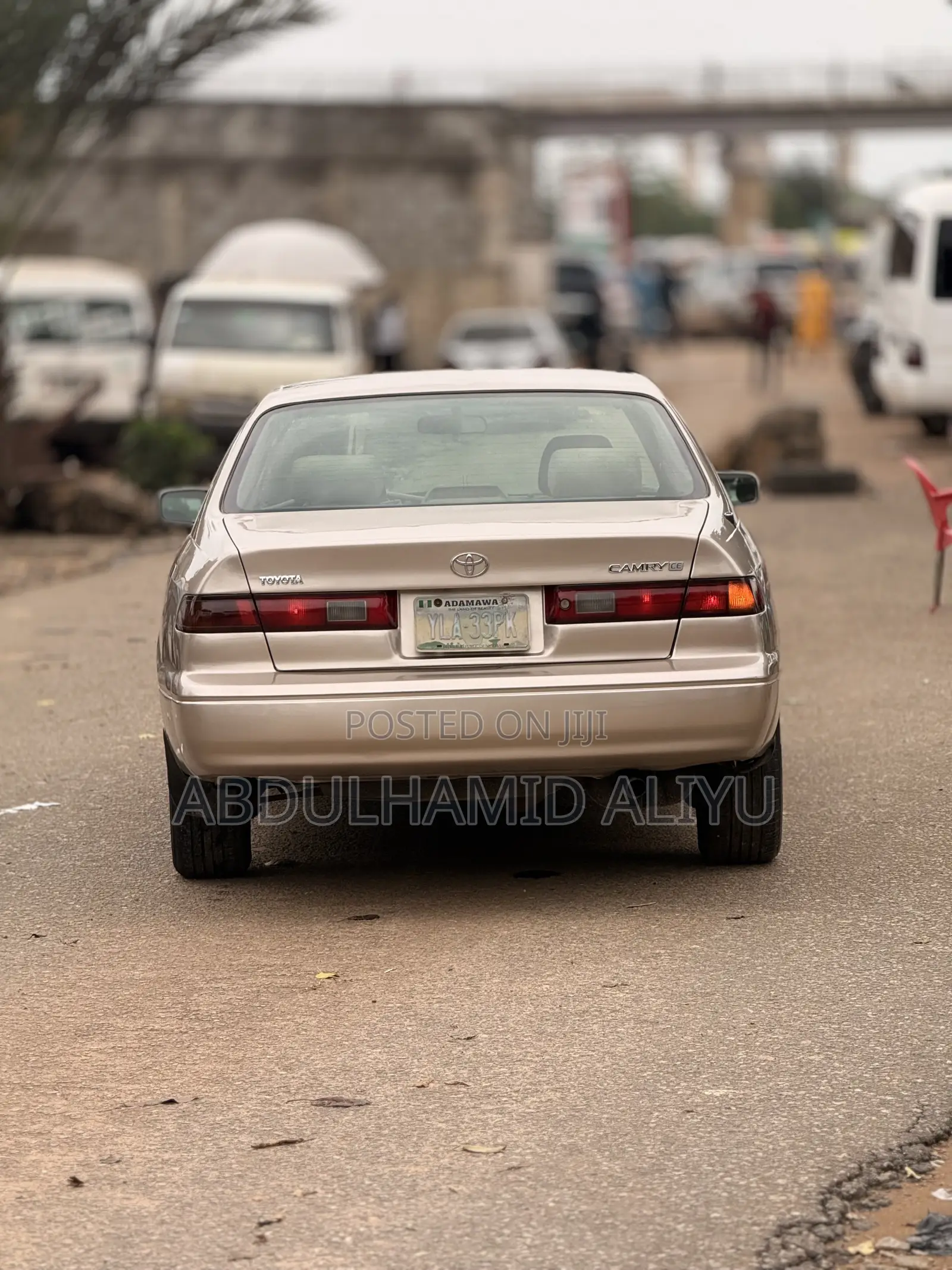 Toyota Camry 2000 Gold