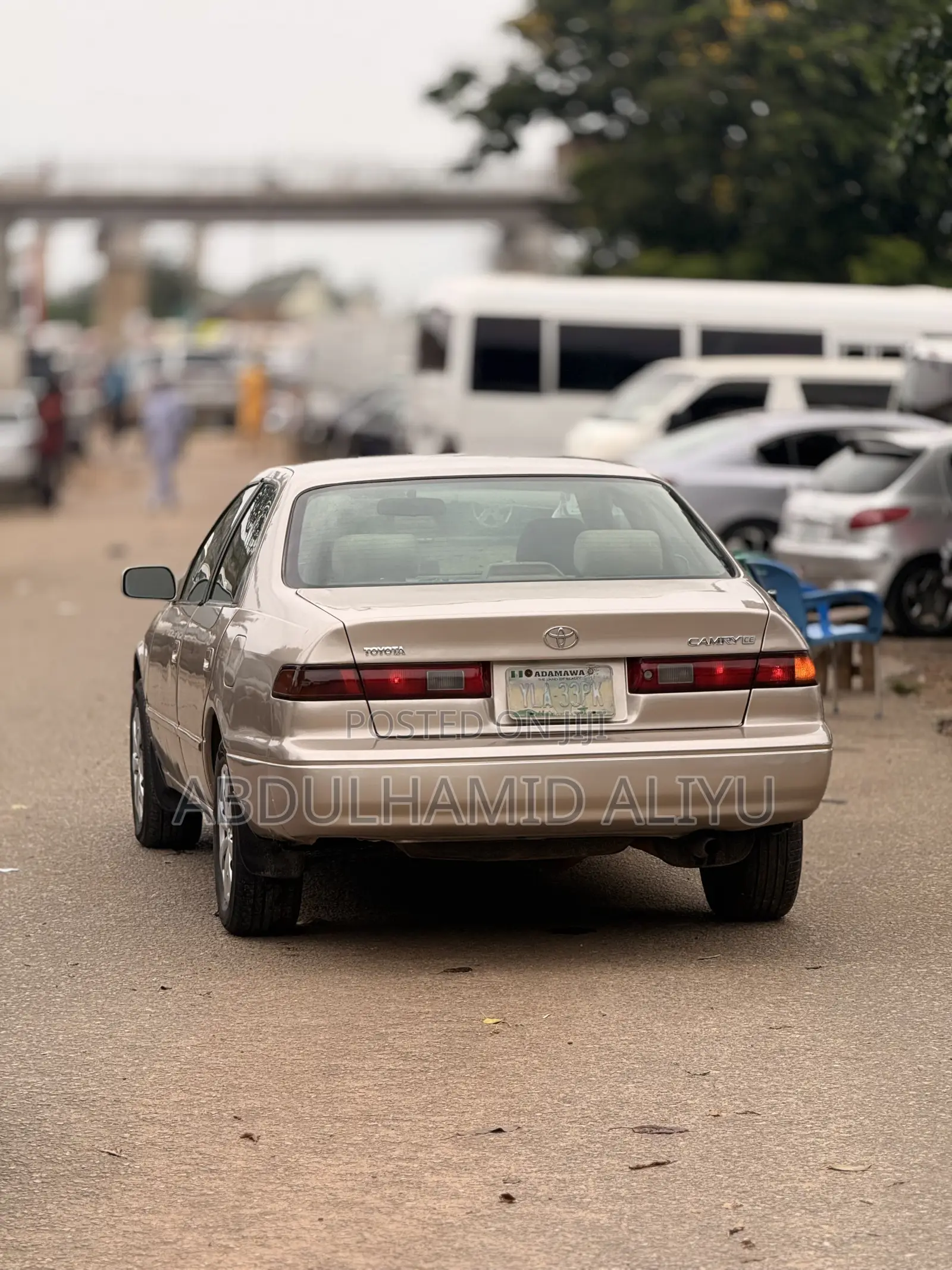 Toyota Camry 2000 Gold