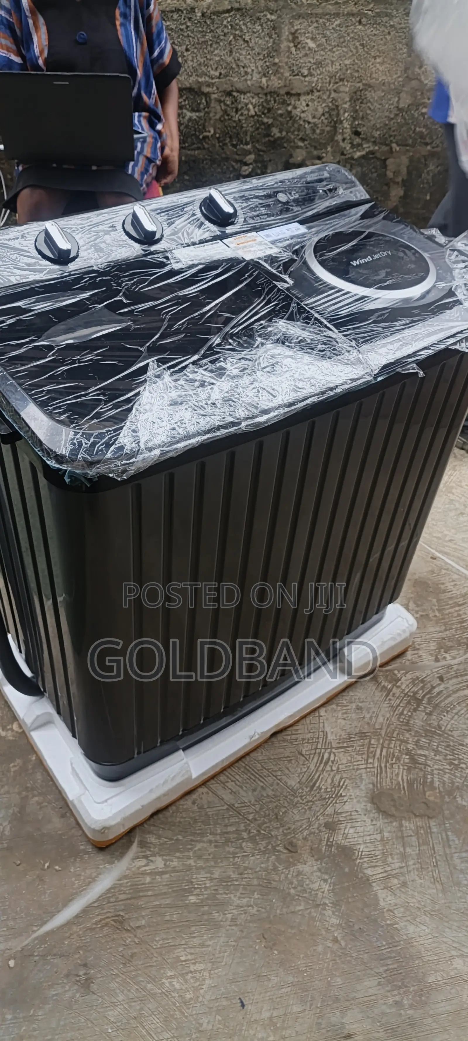 Hisense 340SHI 250L Inverter Freezer – Powerful Cooling