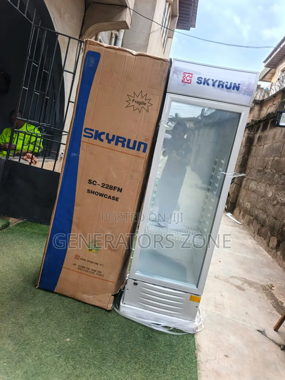 Skyrun SC-228FN Display Chiller 228L
