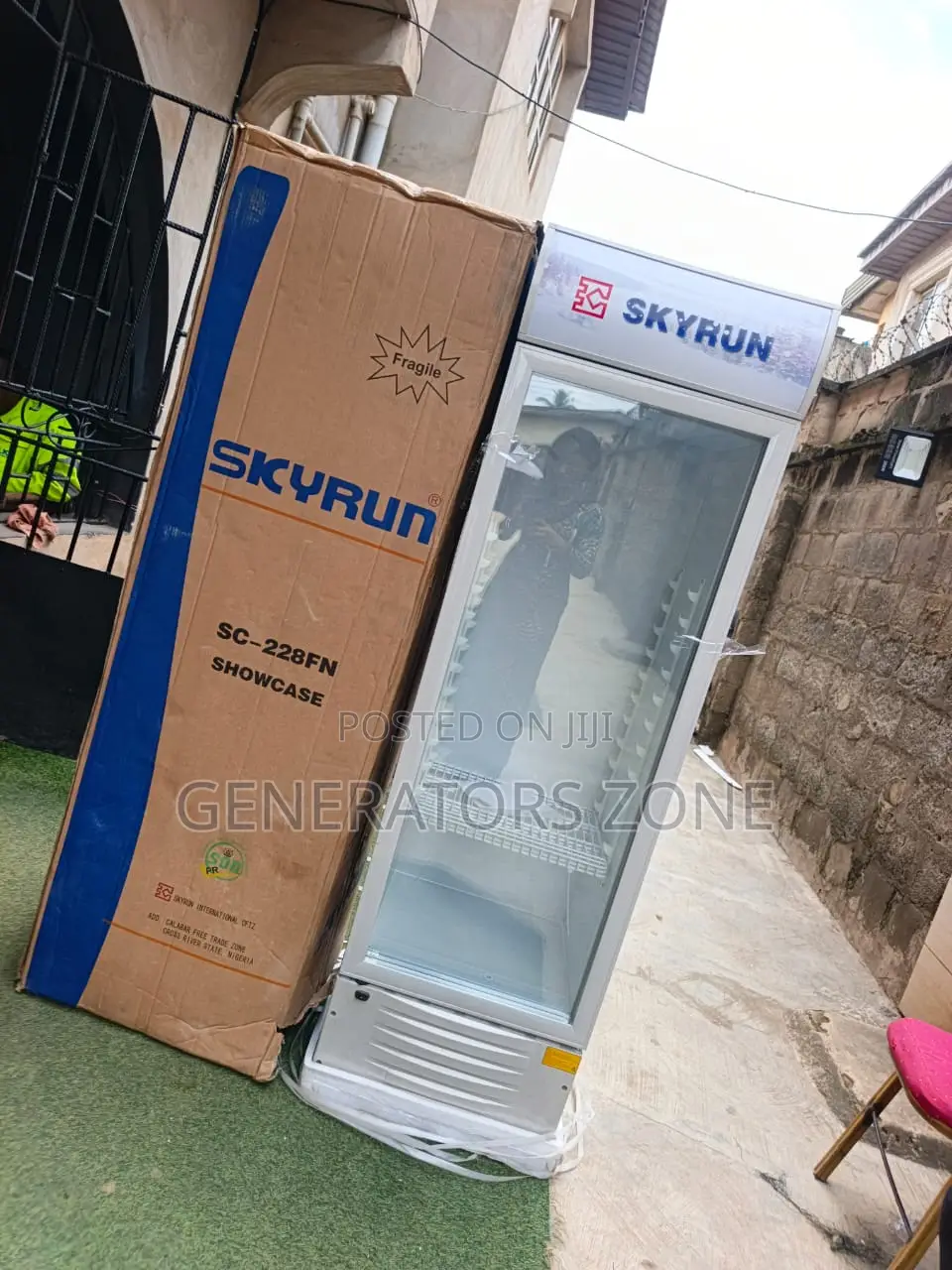 Skyrun SC-228FN Display Chiller 228L