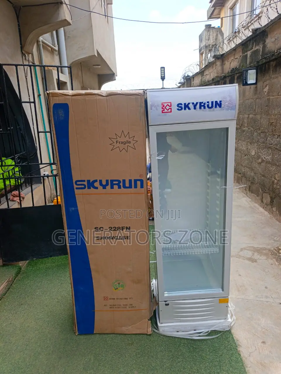 Skyrun SC-228FN Commercial Chiller 228L