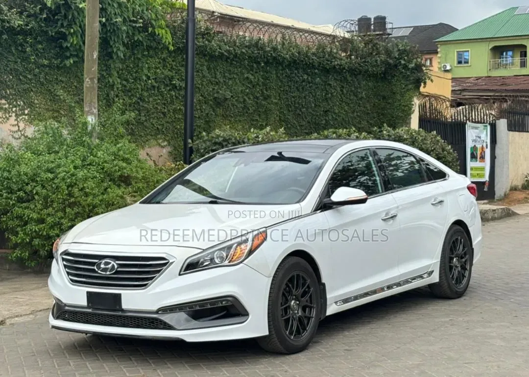 Hyundai Sonata Sport 2.0T Sedan FWD (2.0L 4cyl 6A) 2017 White