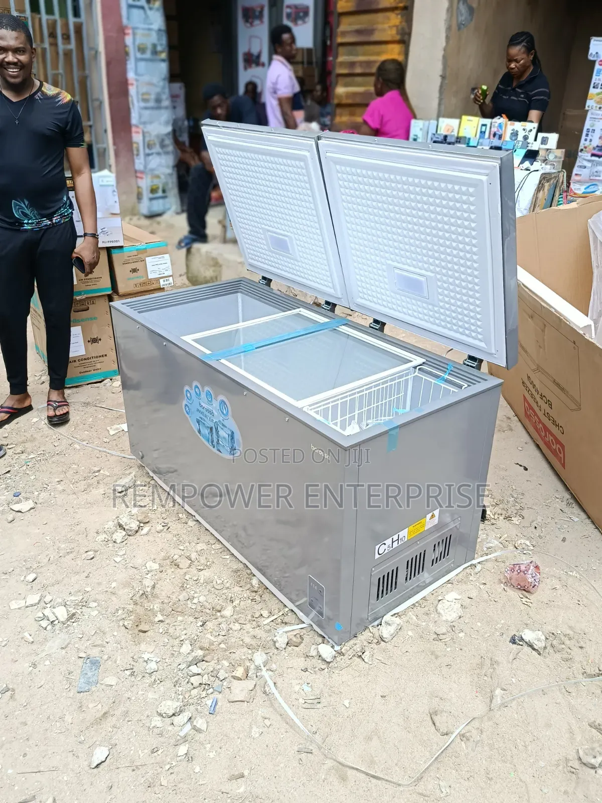 Aeon Barrosa Freezer 450 Litres