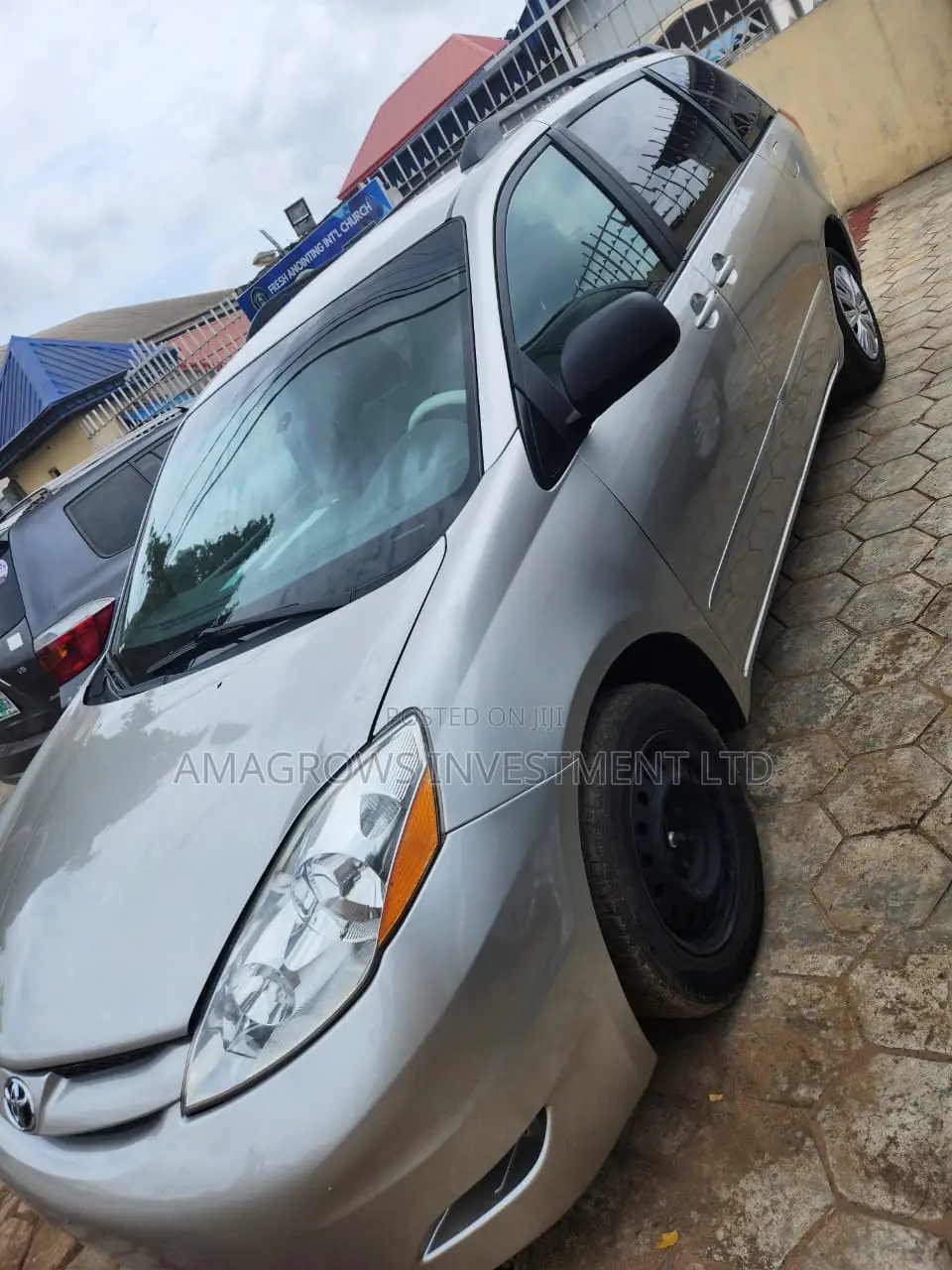 Toyota Sienna LE 2009 Silver