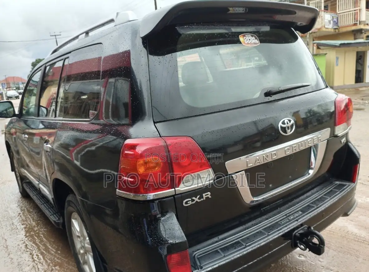 Toyota Land Cruiser 4.0 V6 GX 2015 Black