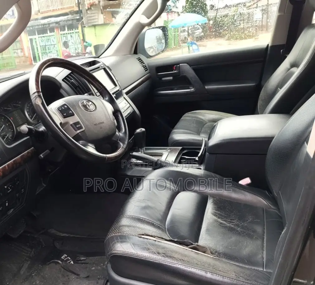 Toyota Land Cruiser 4.0 V6 GX 2015 Black