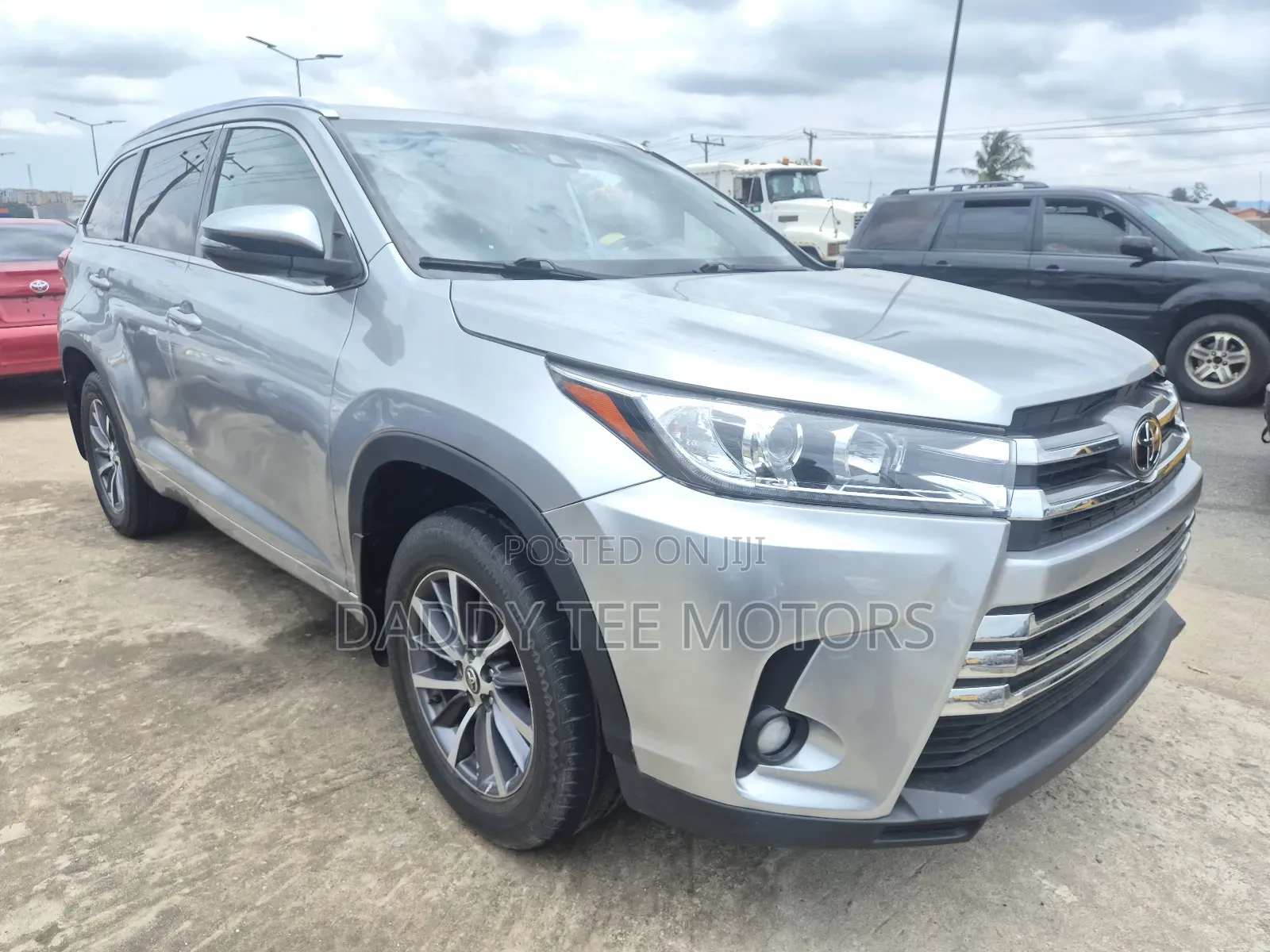 Toyota Highlander XLE 4x4 V6 (3.5L 6cyl 8A) 2018 Blue