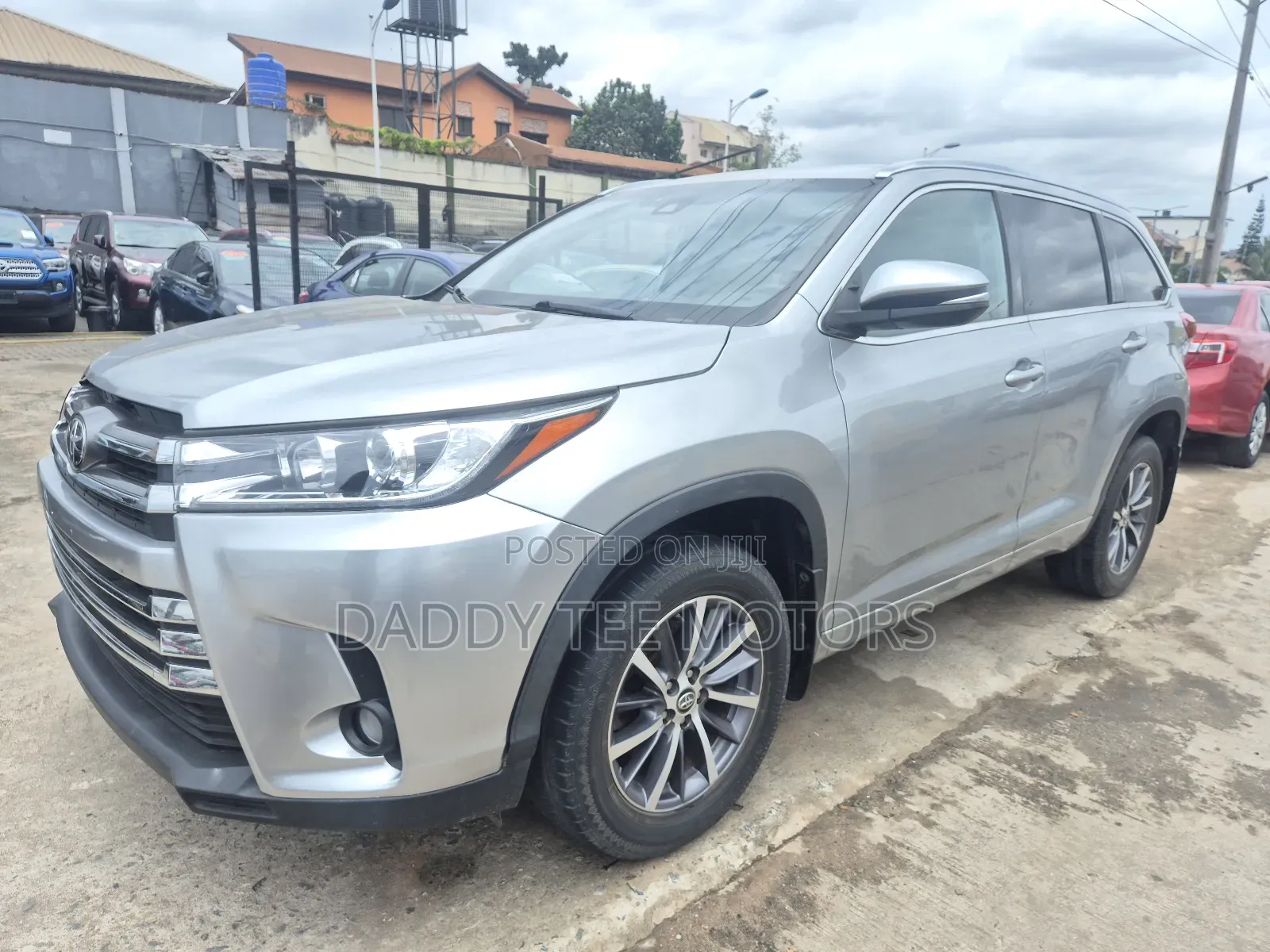 Toyota Highlander XLE 4x4 V6 (3.5L 6cyl 8A) 2018 Blue