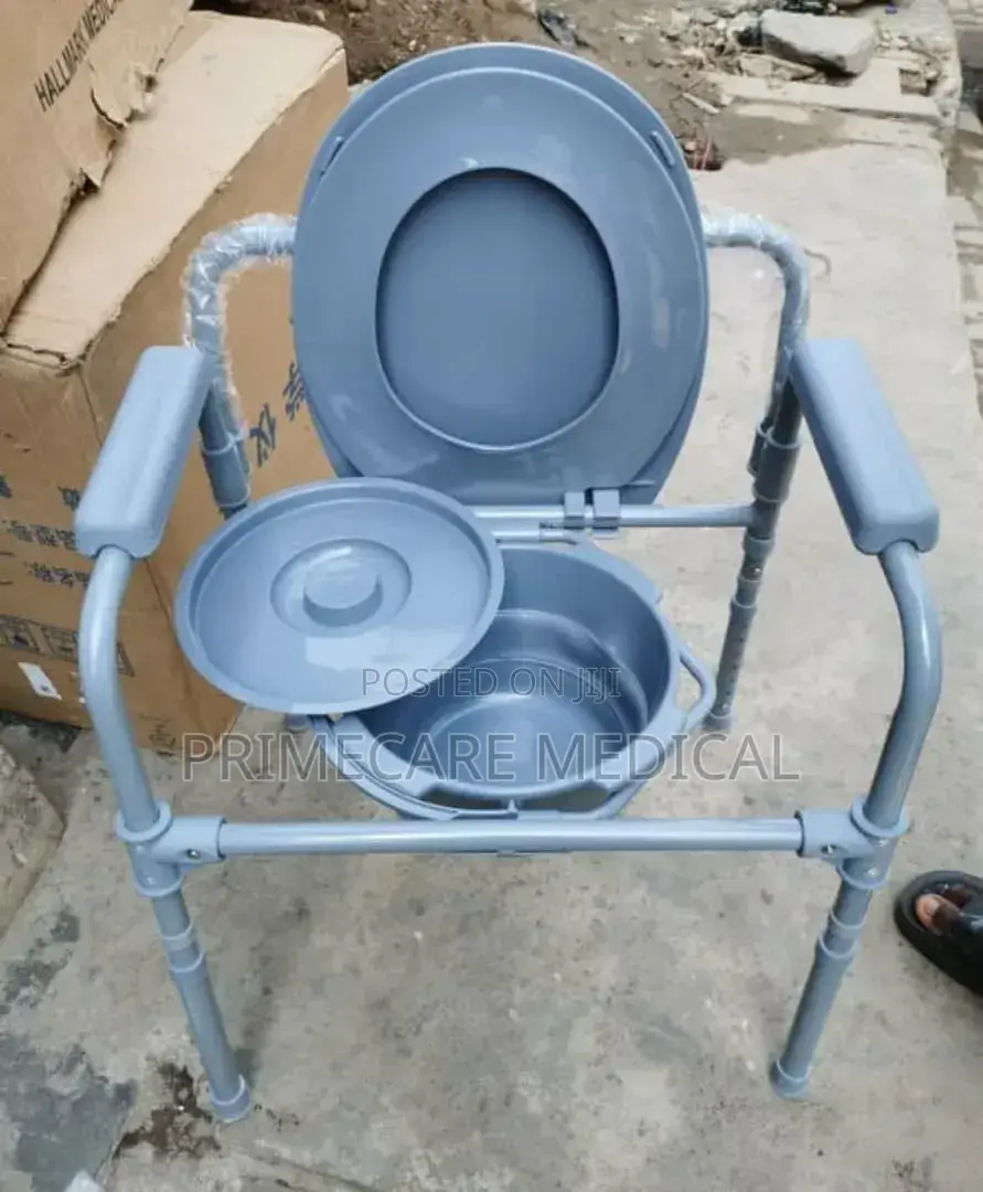 Commode Chair