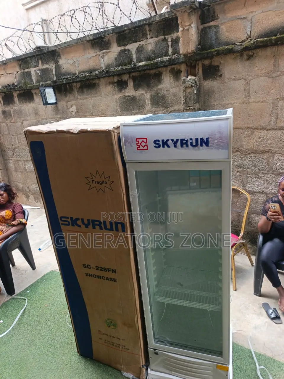 Skyrun SC-228FN Cold Display Chiller 228L