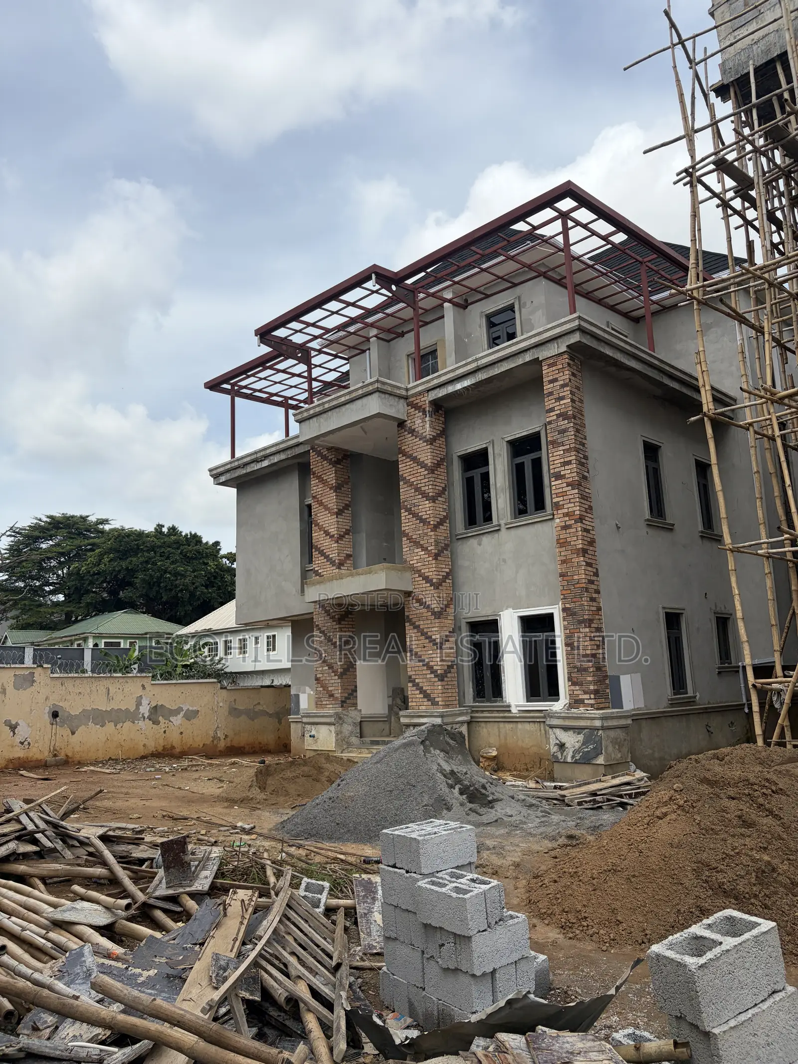 5bdrm Duplex in Citec Estate, Gwarinpa for sale