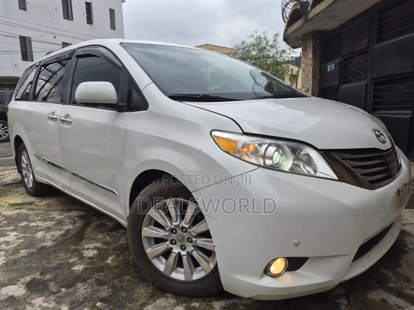 Toyota Sienna Limited 7 Passenger 2012 White