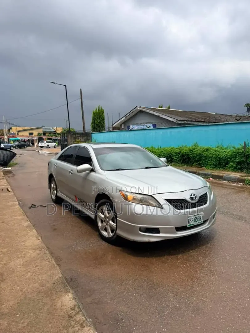 Toyota Camry 2.4 SE Automatic 2008 Silver