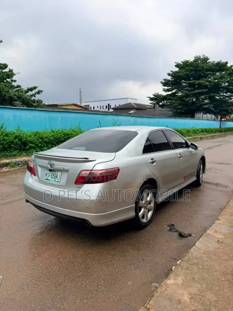 Toyota Camry 2.4 SE Automatic 2008 Silver