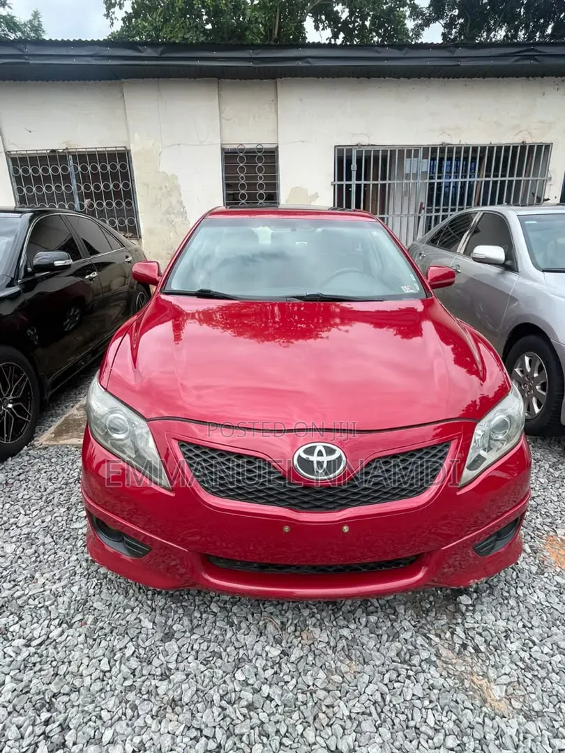 Toyota Camry SE 4dr Sedan (2.5L 4cyl 6A) 2011 Red