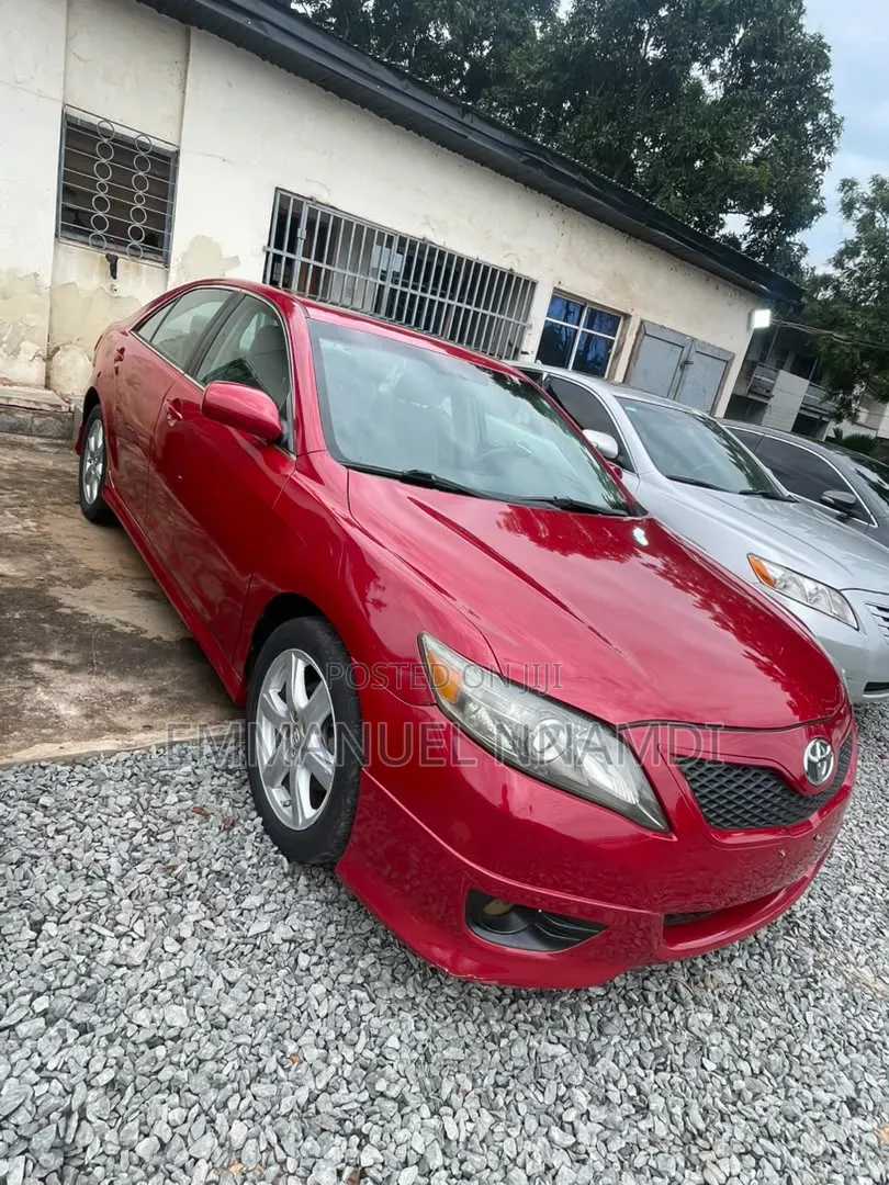 Toyota Camry SE 4dr Sedan (2.5L 4cyl 6A) 2011 Red