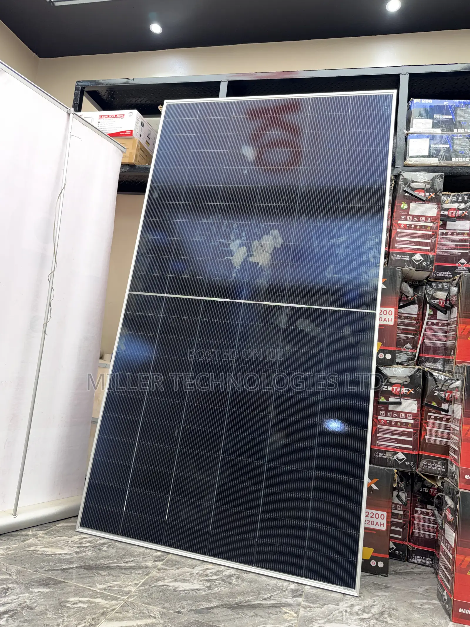 Jinko 720W High Efficiency Solar Panel – ALL GRADE A