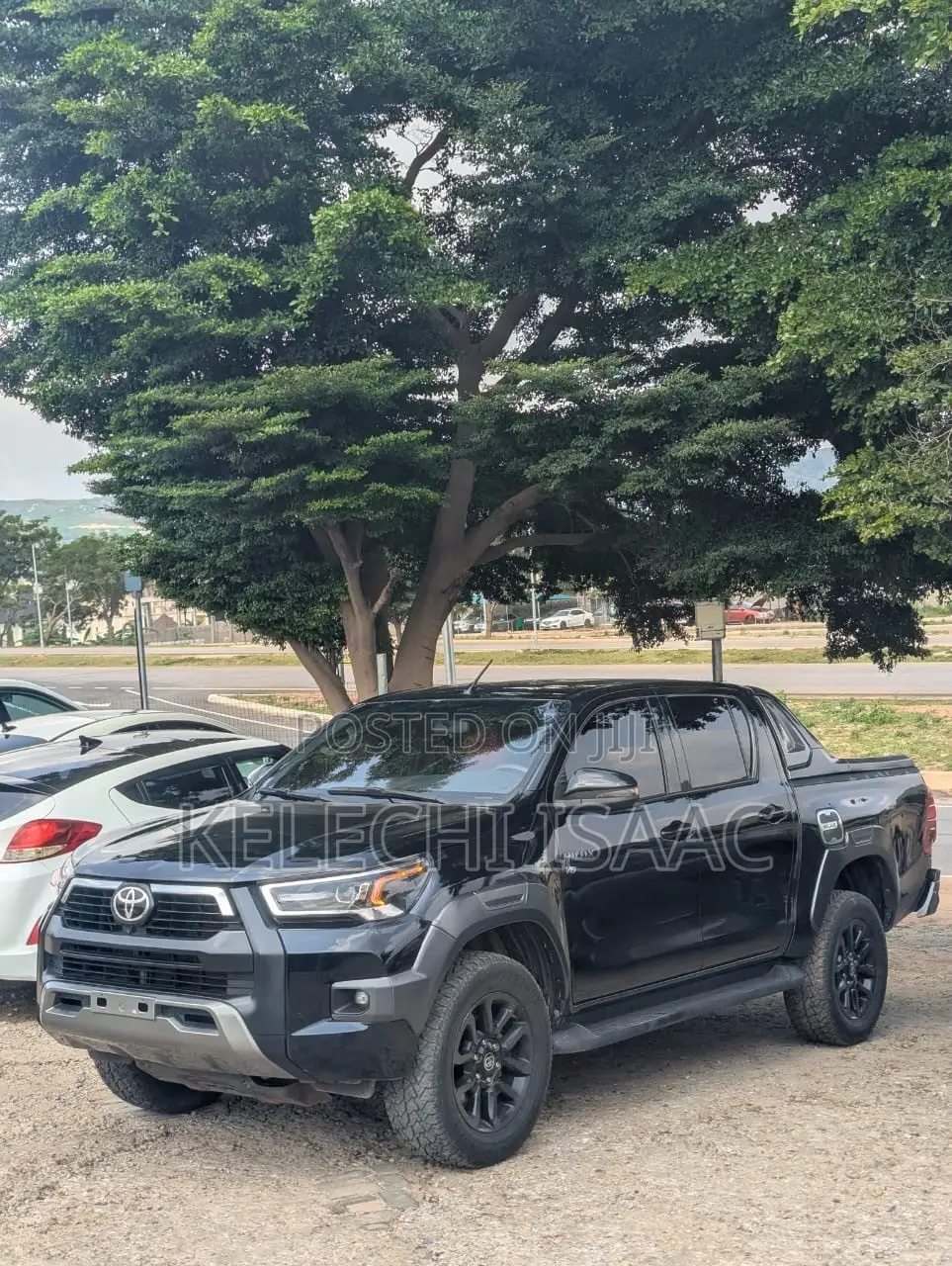 Toyota Hilux 2024 Black