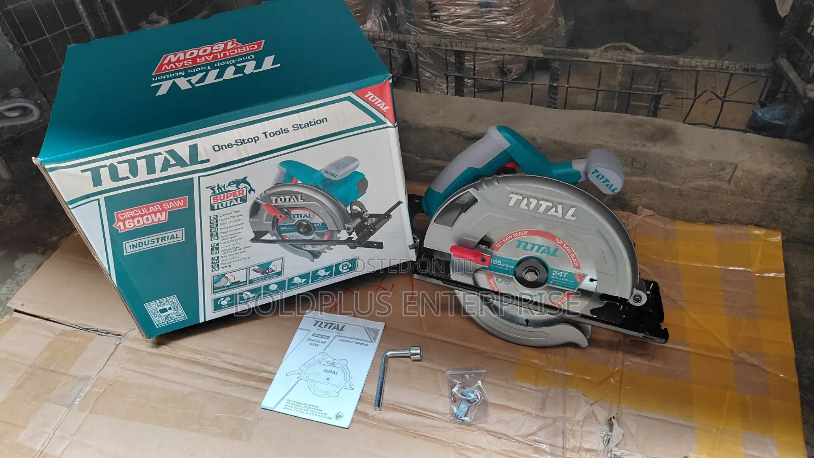 1600 Watts Total Circular Saw Machine