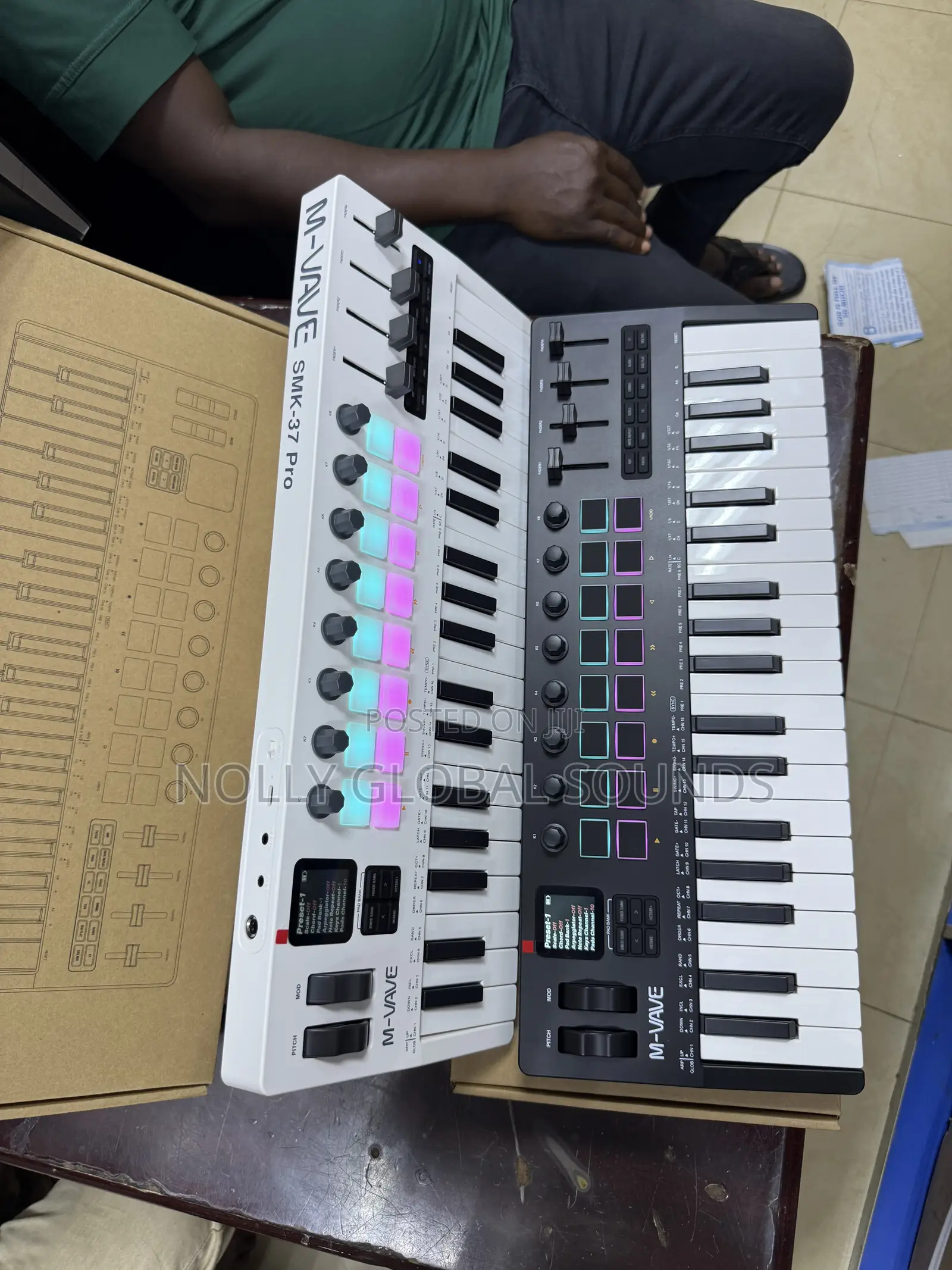 M-Vave SMK-37 PRO MIDI Keyboard Controller With Backlit RGB Drum Pads,